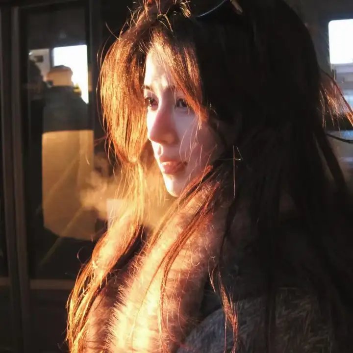 踹掉渣男后，三个哥哥团宠我